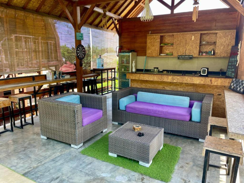 The Golden Ave Bungalow Τζίλι Τραγουανγκάν Εξωτερικό φωτογραφία