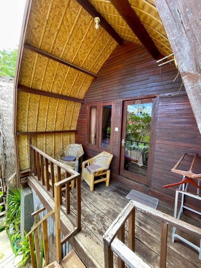 The Golden Ave Bungalow Τζίλι Τραγουανγκάν Εξωτερικό φωτογραφία