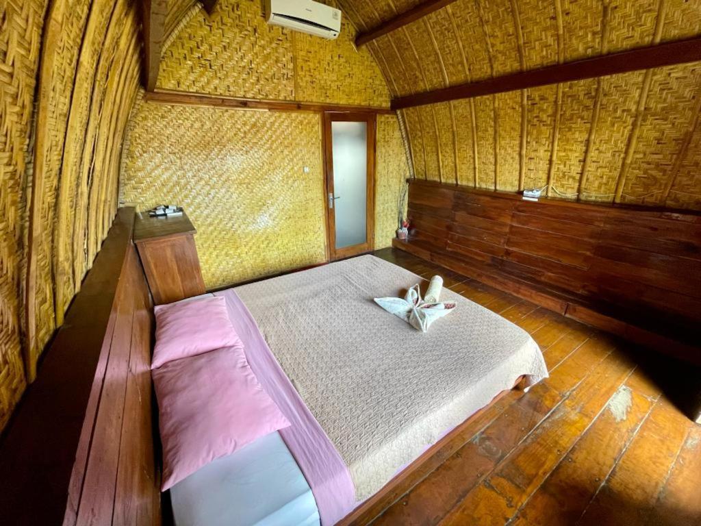 The Golden Ave Bungalow Τζίλι Τραγουανγκάν Εξωτερικό φωτογραφία